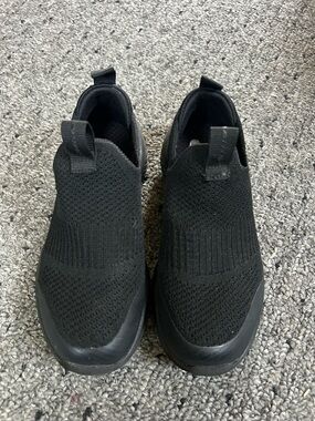 Kids Slip-On black Knit Skechers Sneakers toddler shoes size 10.5C